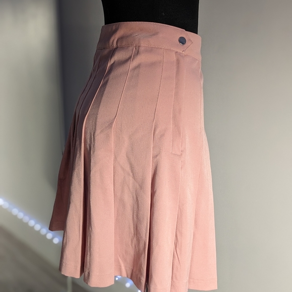 H&M pink pleated skirt - Picture 3 of 4